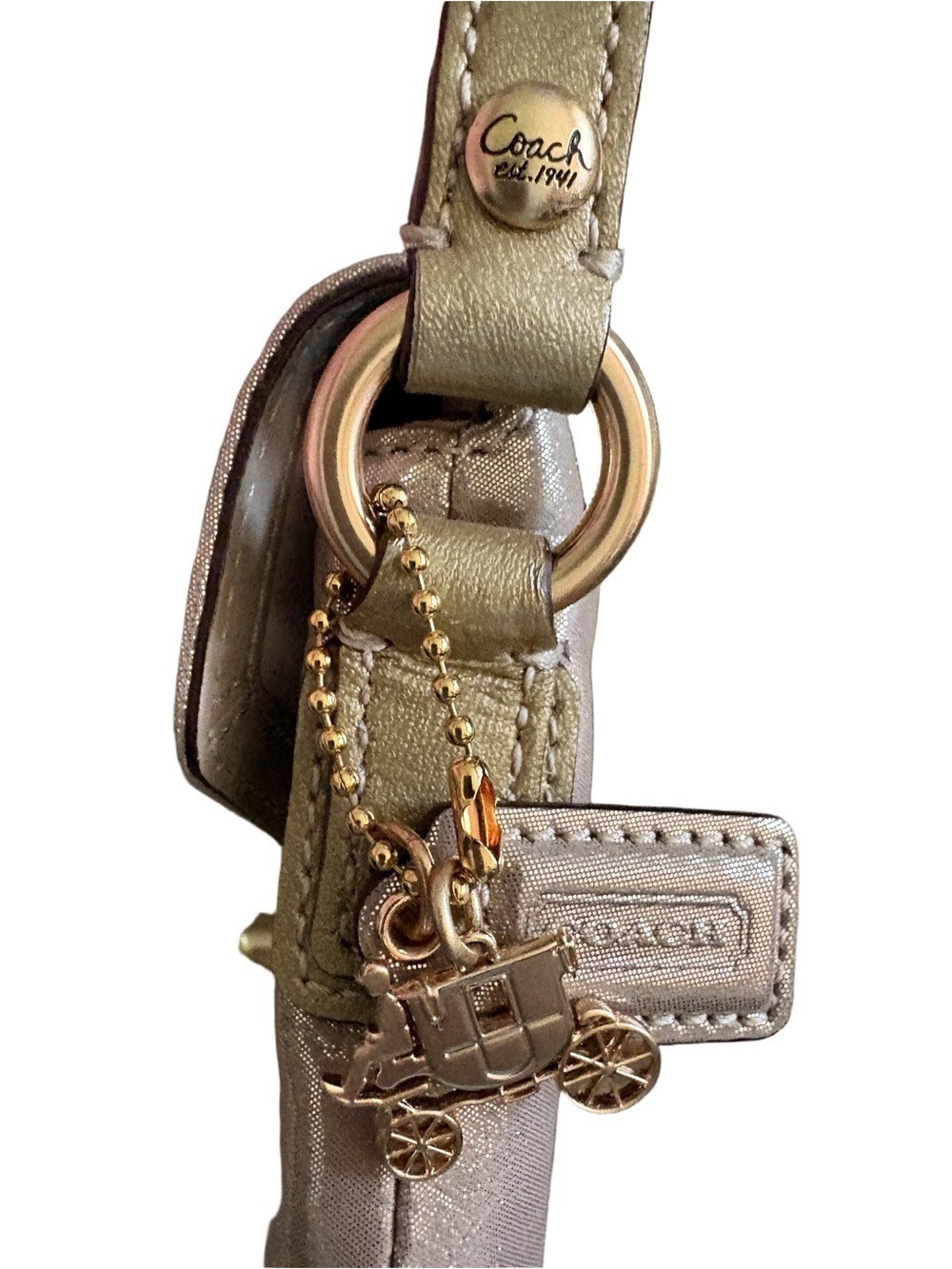 Coach Metallic Gold small crossbody purse. Turn lock closure compact leather - Picture 12 of 12